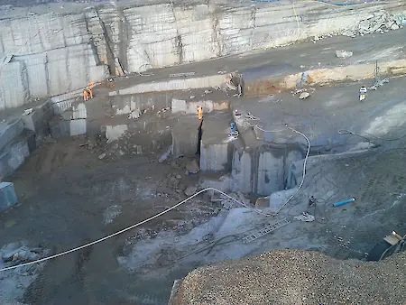 Bild in der Bildergallerie zu Der Steinbruch