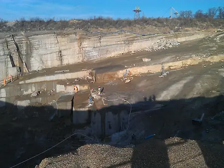 Bild in der Bildergallerie zu Der Steinbruch