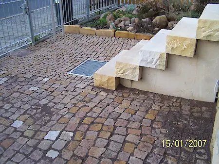 Bild in der Bildergallerie zu Sandstein Blockstufen