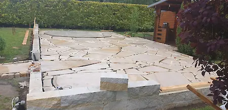 Bild in der Bildergallerie zu Sandstein Polygonalplatten