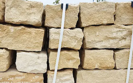 Bild in der Bildergallerie zu Sandstein Mauersteine