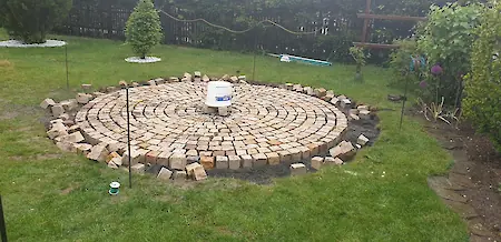 Bild in der Bildergallerie zu Sandstein Pflaster